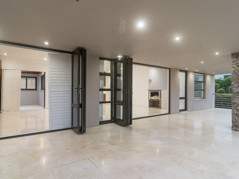 Beautiful Family home in Brettenwood Estate - Photo 4