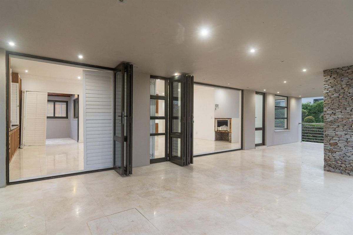 Beautiful Family home in Brettenwood Estate - Photo 4