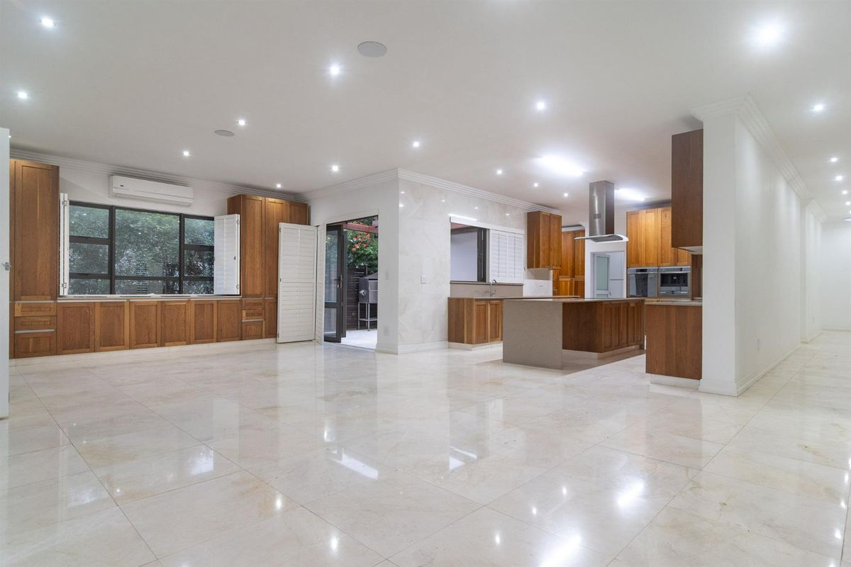 Beautiful Family home in Brettenwood Estate - Photo 5