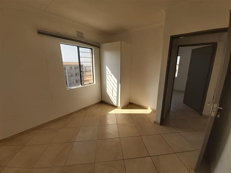 Apartment For Sale in Jabulani, Soweto - Photo 7