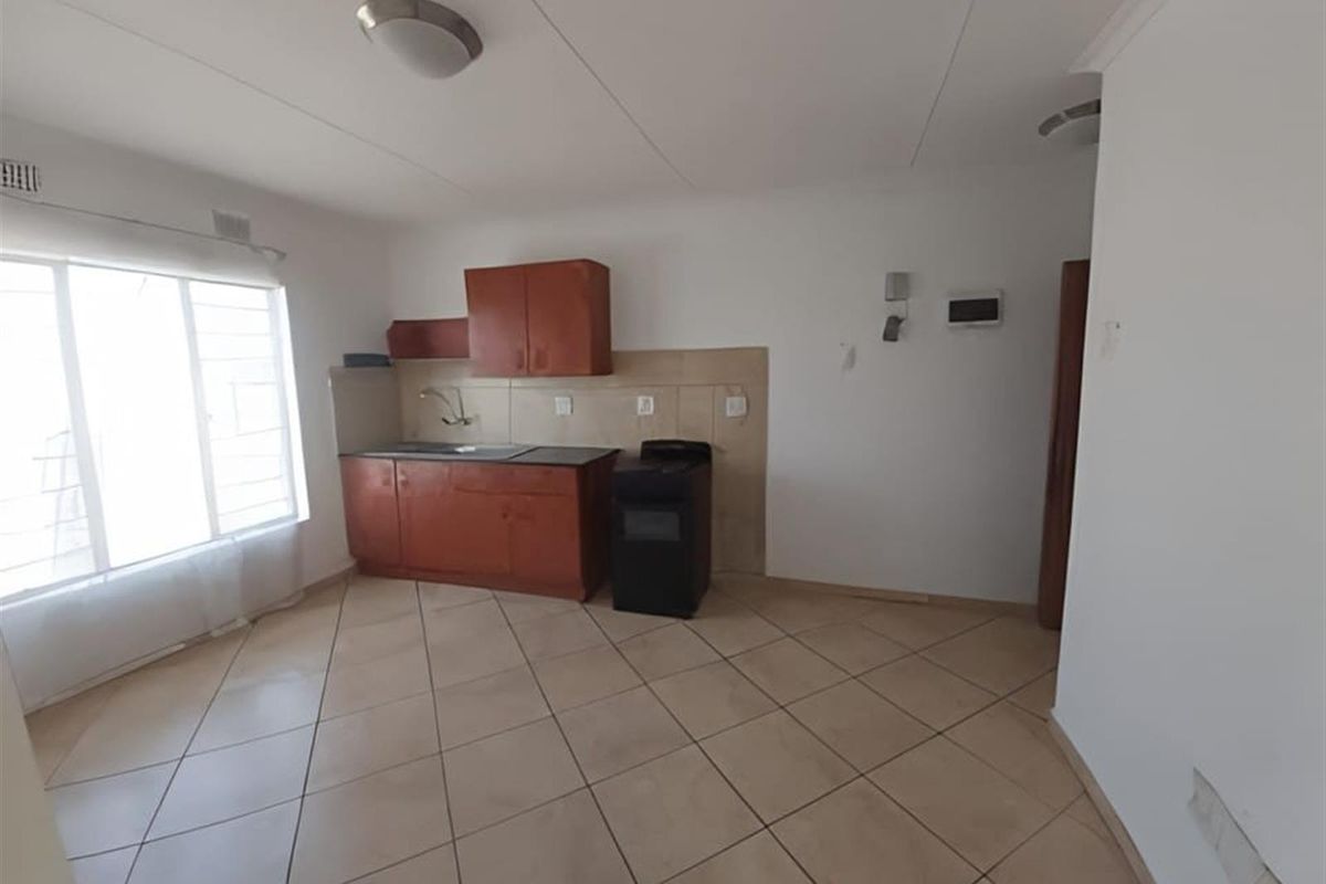 Apartment For Sale in Jabulani, Soweto - Photo 3