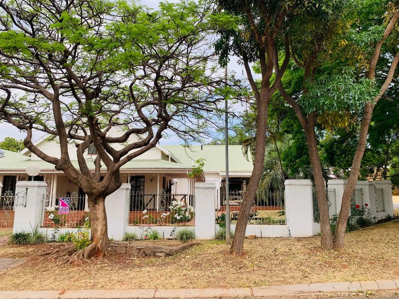 5 bedroom House For Sale in Ninapark, Akasia - Photo 9