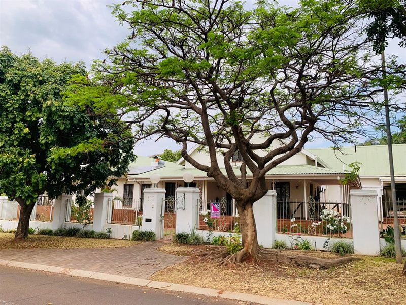 5 bedroom House For Sale in Ninapark, Akasia - Photo 8