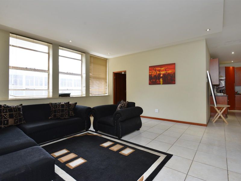 Apartment For Sale in Marshalltown, Johannesburg - Photo 3