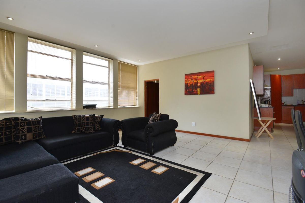 Apartment For Sale in Marshalltown, Johannesburg - Photo 3