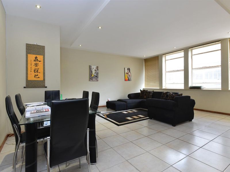 Apartment For Sale in Marshalltown, Johannesburg - Photo 4
