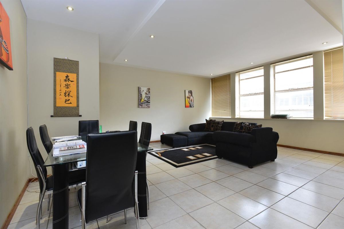 Apartment For Sale in Marshalltown, Johannesburg - Photo 4