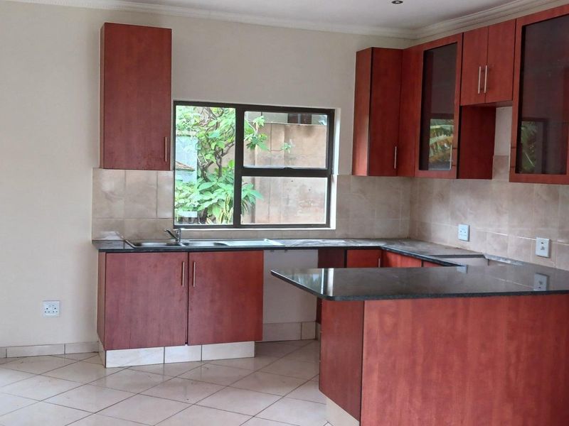 House For Sale in Amandasig, Akasia - Photo 4