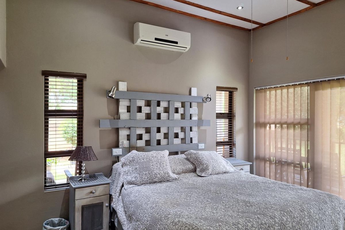 House Under Offer in Kranspoort Middelburg - Photo 5