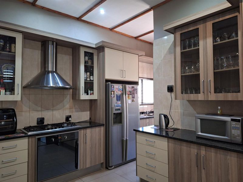 House Under Offer in Kranspoort Middelburg - Photo 2