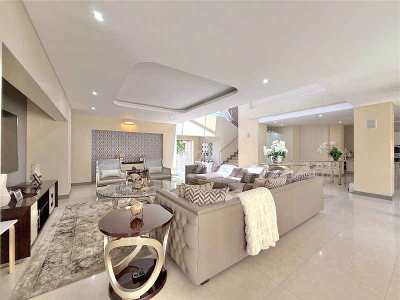 Refined Elegance and Contemporary Luxury on a Prime Corner Stand - Photo 6