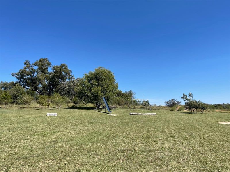 COUNTRYSIDE LIVING AT IT'S BEST - Photo 8