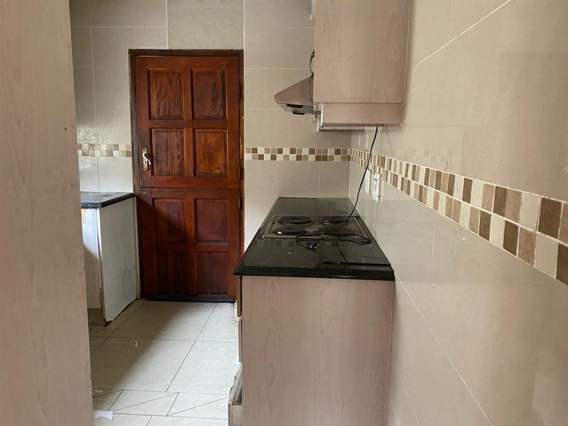 3-Bedroom Family Home for Sale in Riverdene, Newlands West - Photo 8