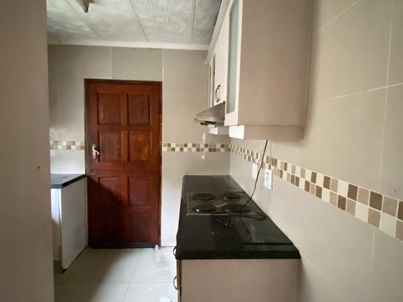 3-Bedroom Family Home for Sale in Riverdene, Newlands West - Photo 6