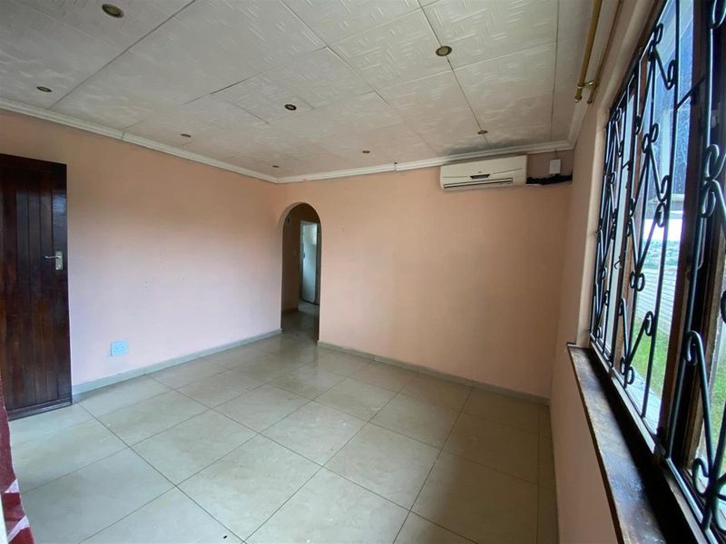 3-Bedroom Family Home for Sale in Riverdene, Newlands West - Photo 10