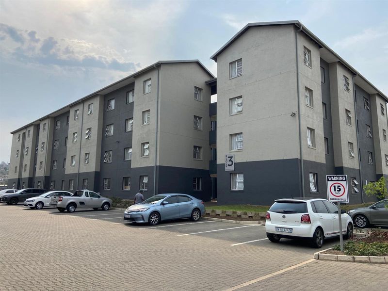 Modern 2-Bedroom Apartment for Sale at The Bridge, Bridge City - KwaMashu - Photo 4