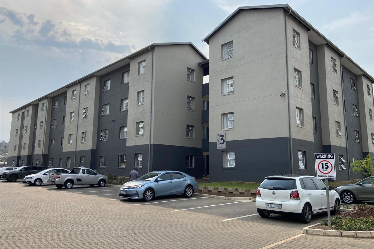 Modern 2-Bedroom Apartment for Sale at The Bridge, Bridge City - KwaMashu - Photo 4