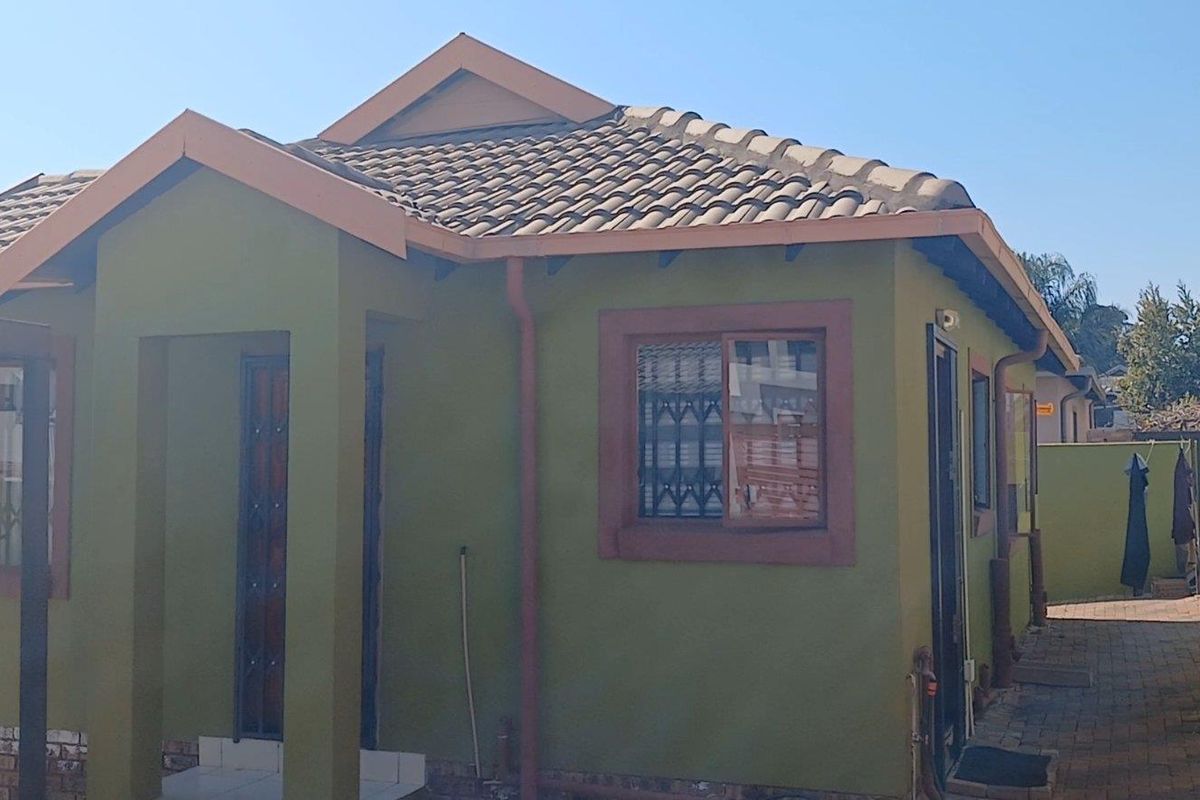 House For Sale in Amandasig, Akasia - Photo 2