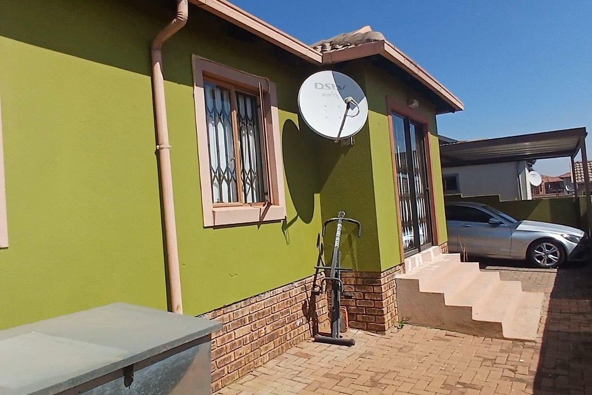 House For Sale in Amandasig, Akasia - Photo 4