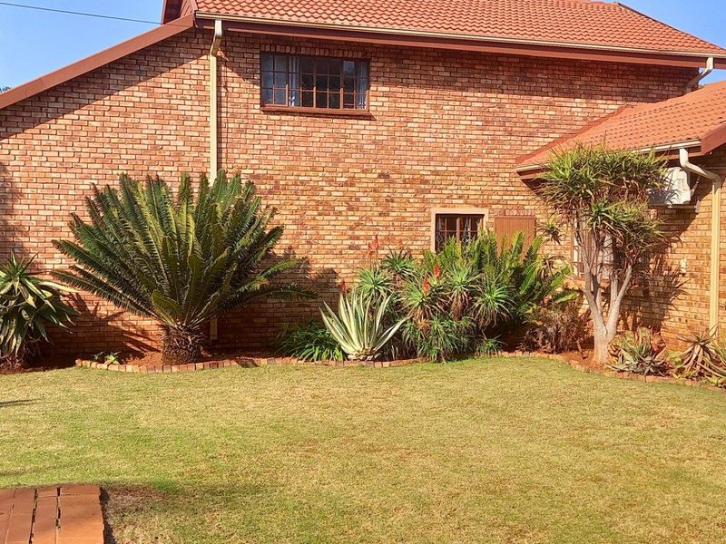 House For Sale in Theresapark, Akasia - Photo 7