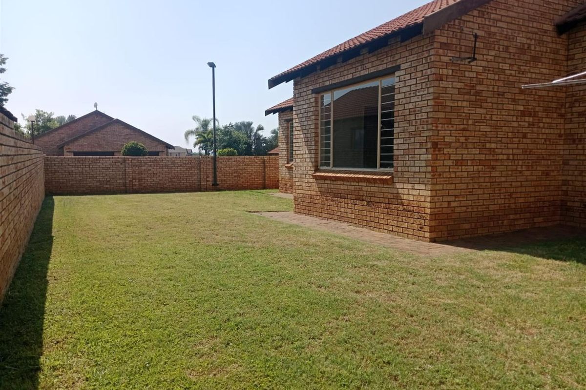 Three Bedroom house available in Cashan near shelly park school - Photo 5