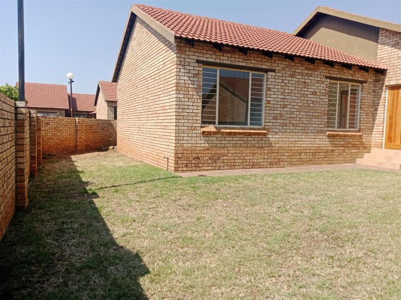 Three Bedroom house available in Cashan near shelly park school - Photo 4
