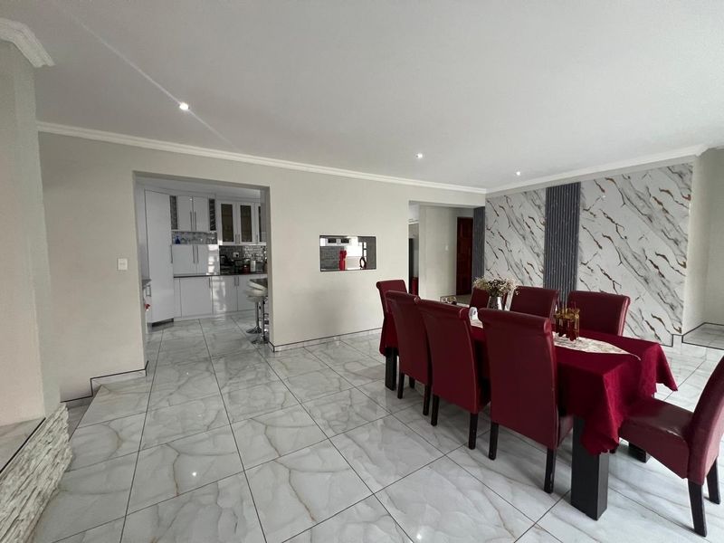 House For Sale in Xanadu Eco Park, Xanadu, Hartbeespoort, North West - Photo 9
