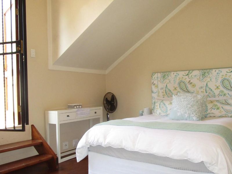 A North-Facing Spacious Loft Apartment - Photo 10