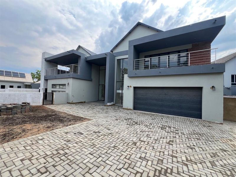 Newly Built House For Sale in Landsmeer Residential Estate, Meerhof, Hartbeespoort, North West - Photo 5