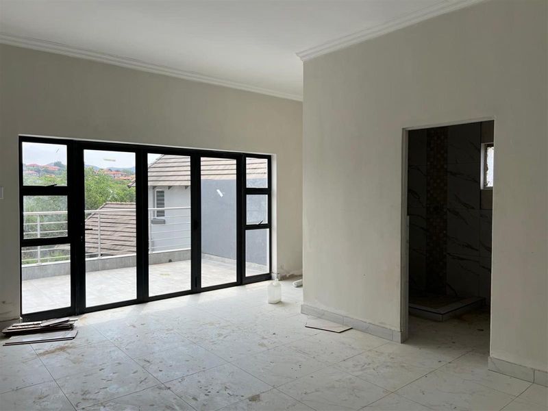 Newly Built House For Sale in Landsmeer Residential Estate, Meerhof, Hartbeespoort, North West - Photo 9