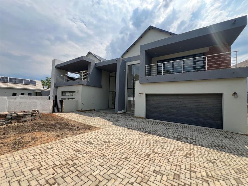 Newly Built House For Sale in Landsmeer Residential Estate, Meerhof, Hartbeespoort, North West - Photo 2