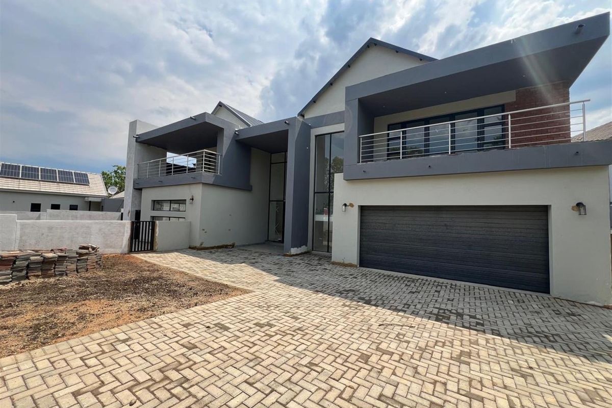 Newly Built House For Sale in Landsmeer Residential Estate, Meerhof, Hartbeespoort, North West - Photo 2