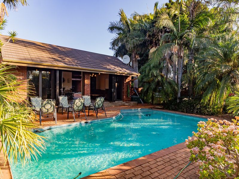 Luxury 35ha Lifestyle Farm with 2 Homes | 2 Flats | Business Opportunity | Vissershoek AH, Pretoria - Photo 1