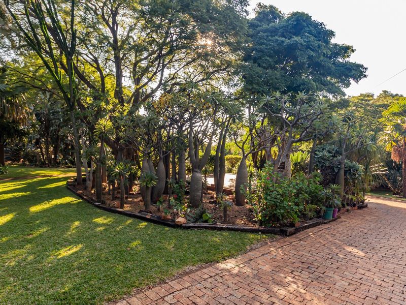 Luxury 35ha Lifestyle Farm with 2 Homes | 2 Flats | Business Opportunity | Vissershoek AH, Pretoria - Photo 9
