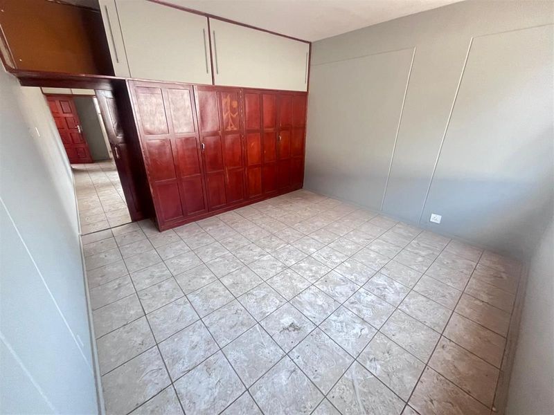 APARTMENT FOR SALE  GOOD RENTAL INCOME - Photo 3