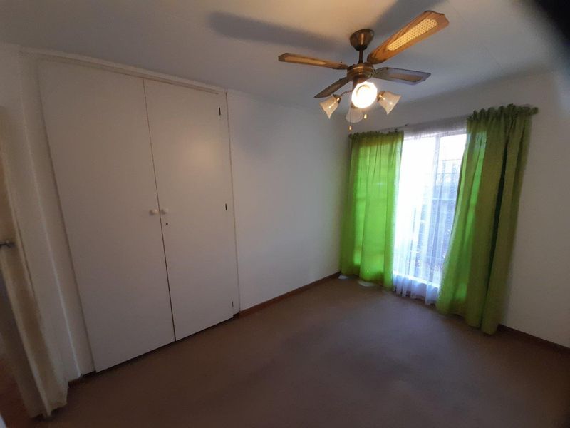 Townhouse For Sale in Amandasig, Akasia - Photo 8