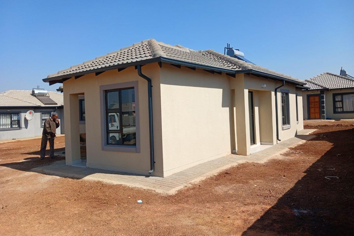 House For Sale in Klerksoord,  Akasia - Photo 3