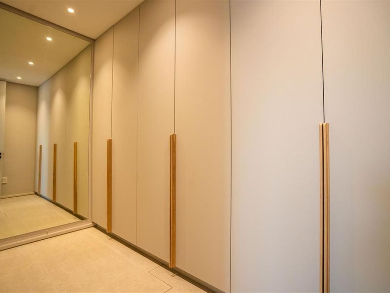 Ultra-Modern Penthouse For Sale in Umdloti Beach, KwaZulu Natal - Photo 9