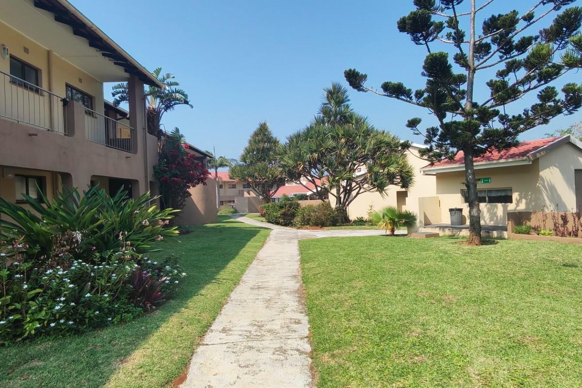Seaview Apartment For Sale in Palm Beach, Port Edward, KwaZulu Natal - Photo 4