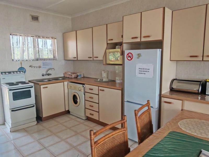 Seaview Apartment For Sale in Palm Beach, Port Edward, KwaZulu Natal - Photo 8