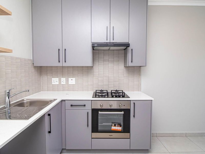 Modern 1-Bedroom Apartment Near Blouberg Beach - Photo 3