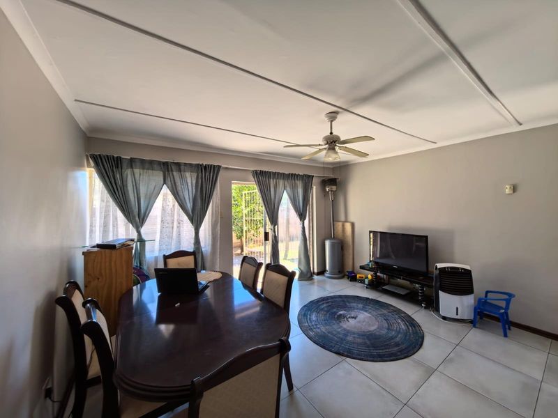 PRICE REDUCED!! Townhouse For Sale in South Ridge, Kimberley - Photo 5