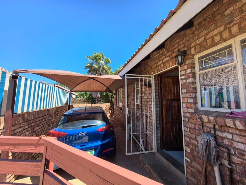 PRICE REDUCED!! Townhouse For Sale in South Ridge, Kimberley - Photo 2