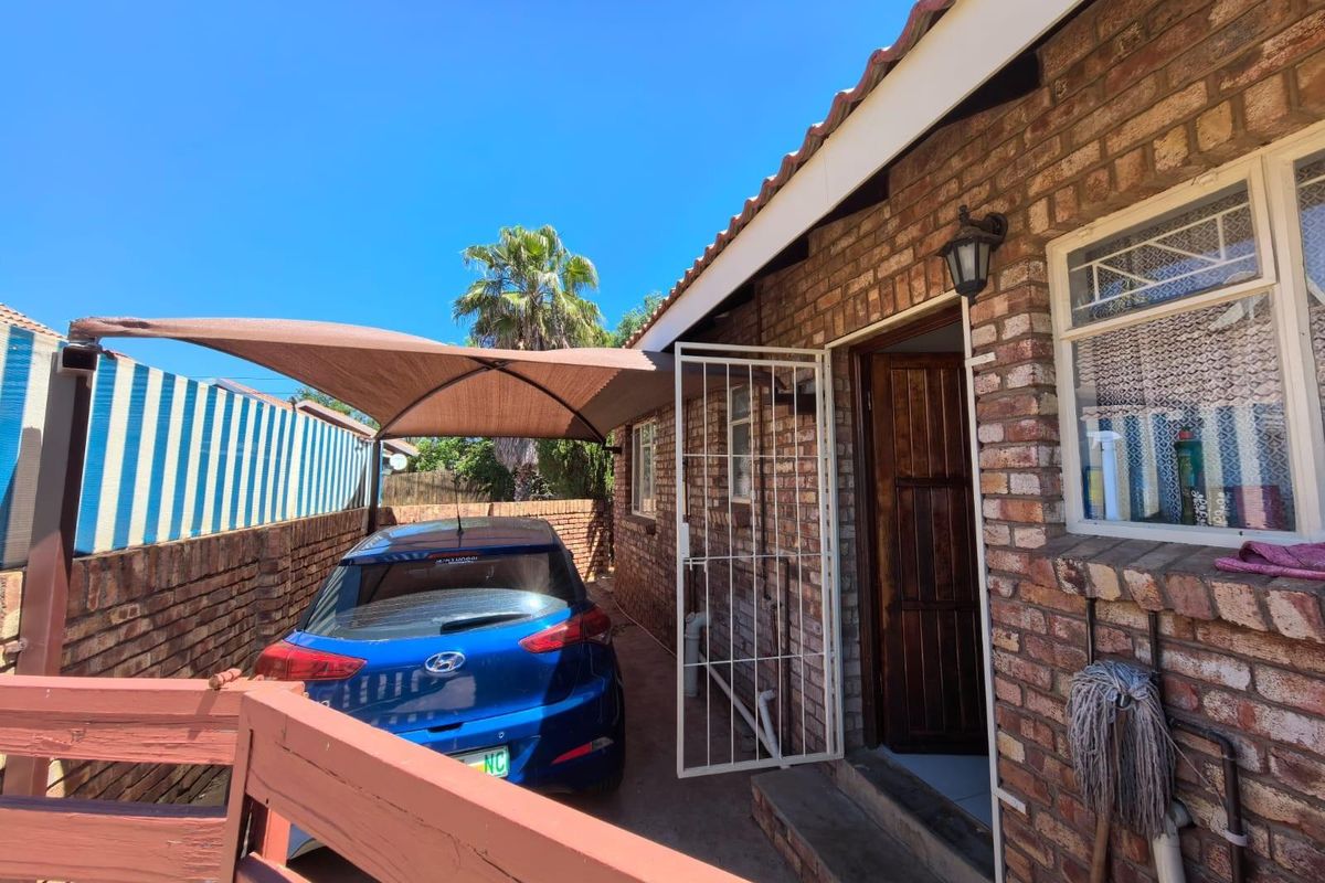 PRICE REDUCED!! Townhouse For Sale in South Ridge, Kimberley - Photo 2