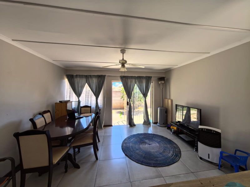 PRICE REDUCED!! Townhouse For Sale in South Ridge, Kimberley - Photo 4