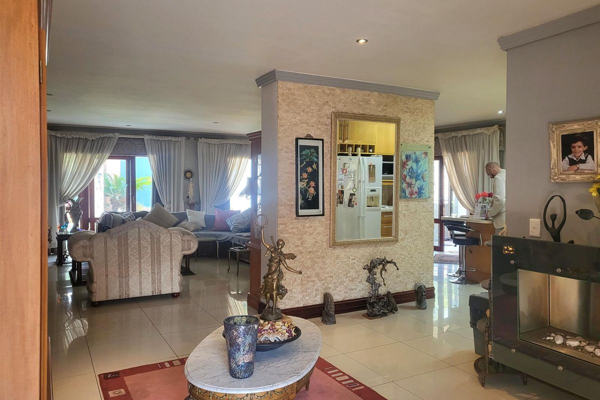 Modern 3-Bedroom Cluster Home in Prime Bedfordview Location - Photo 3