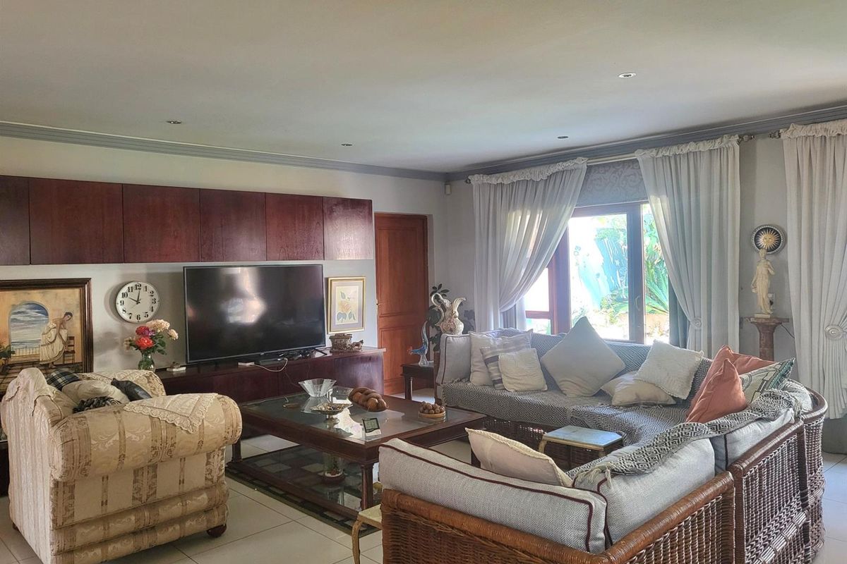 Modern 3-Bedroom Cluster Home in Prime Bedfordview Location - Photo 5