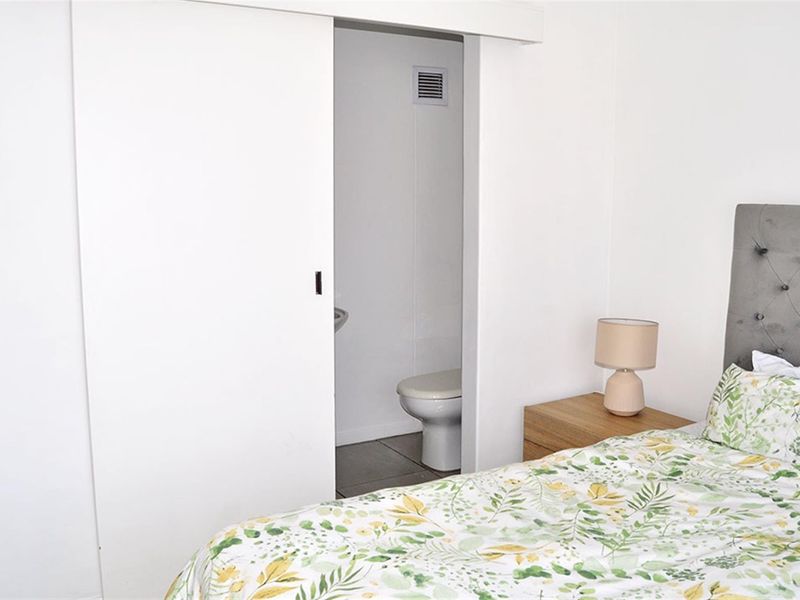 Light, Style and Comfort - All This Is Waiting for You! - Photo 8