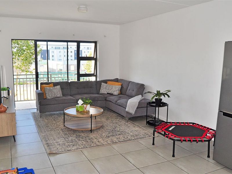 Light, Style and Comfort - All This Is Waiting for You! - Photo 4