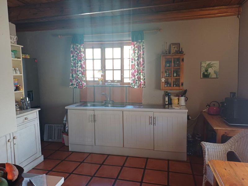 House UNDER OFFER in Riversdale - Photo 9